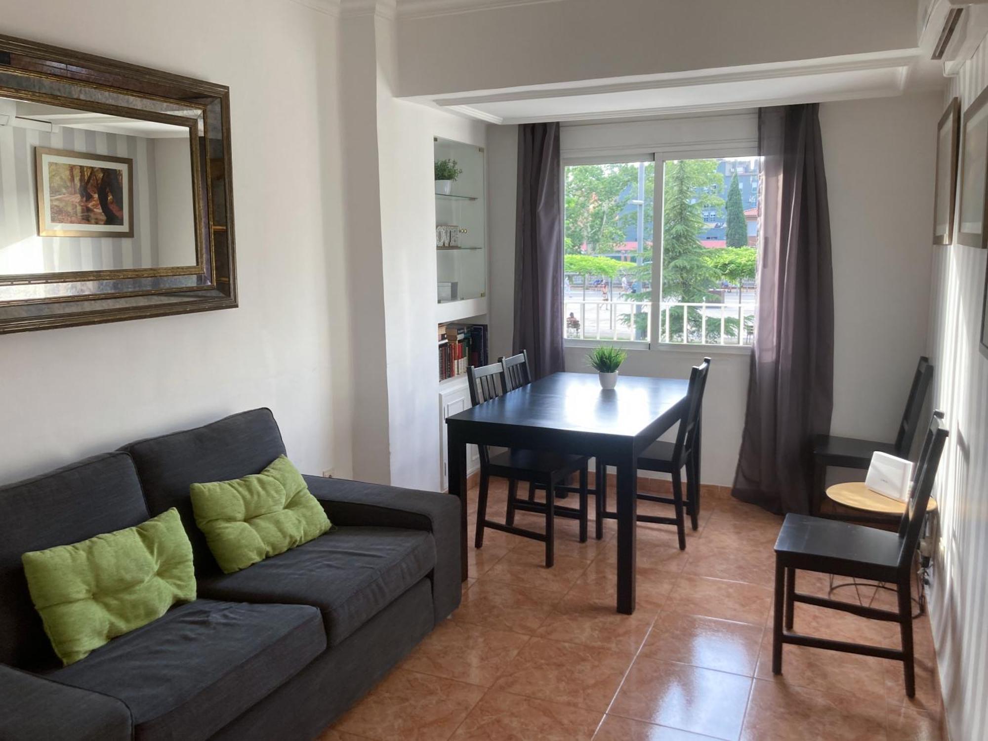 Luninoso Y Practico Apartamento En El Centro Con Amplio Parking Incluido Granada Exterior photo